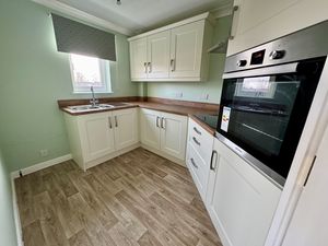 Kitchen- click for photo gallery